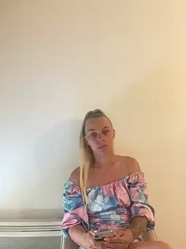 BrumeLove online show from July 2026 09:06:02 AM