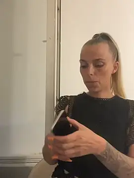 BrumeLove online show from July 2026 07:27:01 PM
