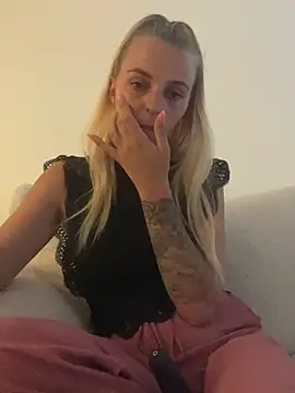 BrumeLove online show from July 2026 11:23:02 AM