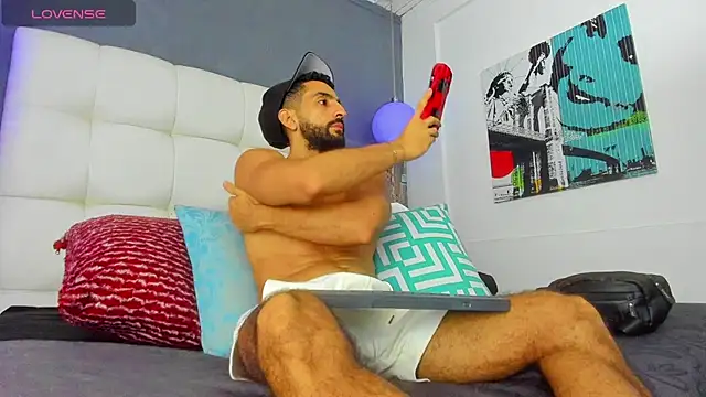 Yiyo10  online show from February 2026 03:05:01 AM