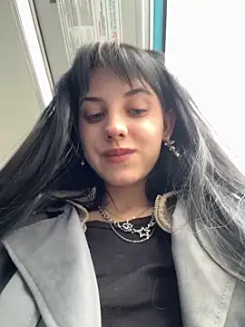 Only April online show from September 2025 12:17:01 PM