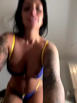 Snapshot of BELLABLACKXUK chatting on October 2025 09:48:02 PM BELLABLACKXUK online show from October 2025 09:48:02 PM