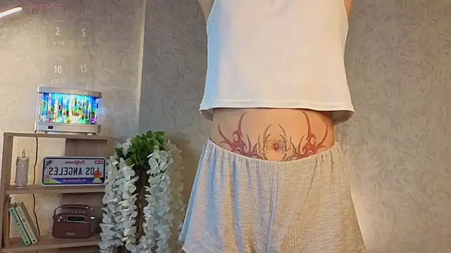 Snapshot of MarryWebbb chatting on October 2025 07:02:01 PM MarryWebbb online show from October 2025 07:02:01 PM