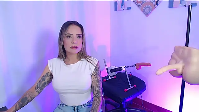 Snapshot of Natasha_cam222 chatting on November 2025 02:47:02 AM Natasha cam222 online show from November 2025 02:47:02 AM