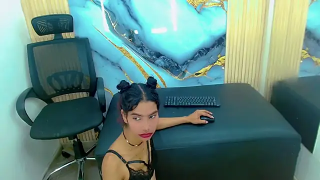 Snapshot of TifannyHott chatting on September 2025 07:58:01 PM TifannyHott online show from September 2025 07:58:01 PM