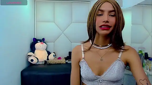 Snapshot of TifannyHott chatting on October 2025 08:15:02 PM TifannyHott online show from October 2025 08:15:02 PM