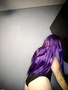 Snapshot of AriNights chatting on October 2025 12:22:02 AM AriNights online show from October 2025 12:22:02 AM