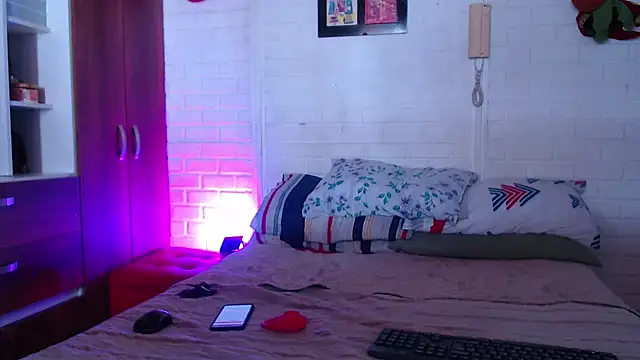 Snapshot of lucyymaximo chatting on November 2025 03:51:01 PM lucyymaximo online show from November 2025 03:51:01 PM