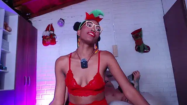 Snapshot of lucyymaximo chatting on December 2025 02:54:01 PM lucyymaximo online show from December 2025 02:54:01 PM