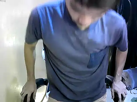 Snapshot of Riiichie_wilCumm chatting on January 2026 05:05:01 PM Riiichie wilCumm online show from January 2026 05:05:01 PM