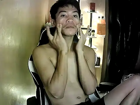 Snapshot of Riiichie_wilCumm chatting on January 2026 06:01:01 PM Riiichie wilCumm online show from January 2026 06:01:01 PM