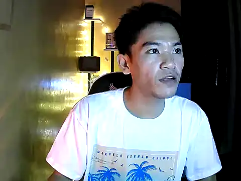 Snapshot of Riiichie_wilCumm chatting on February 2026 11:26:01 AM Riiichie wilCumm online show from February 2026 11:26:01 AM