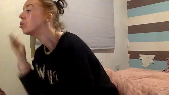 Bellababexox online show from May 2026 01:02:02 AM