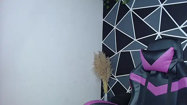 karol the warrior online show from October 2025 07:23:02 PM