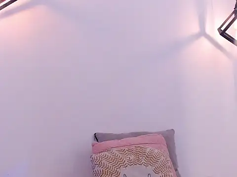 Snapshot of KyllieMarshall chatting on November 2025 12:54:01 AM KyllieMarshall online show from November 2025 12:54:01 AM