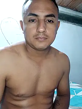 Geral Yeraldyn09 online show from October 2025 01:08:02 AM