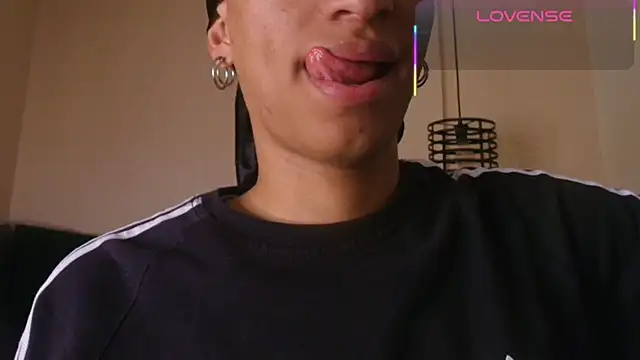 Snapshot of Dom_venena chatting on September 2025 07:49:01 PM Dom venena online show from September 2025 07:49:01 PM