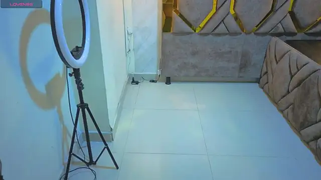 Snapshot of Dom_venena chatting on December 2025 06:57:02 PM Dom venena online show from December 2025 06:57:02 PM