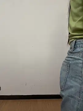 Snapshot of crhong666 chatting on September 2025 12:23:02 AM crhong666 online show from September 2025 12:23:02 AM