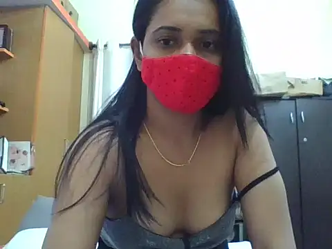 Curvyqueenz online show from December 2025 05:52:01 PM