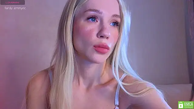 KittenFang online show from February 2026 08:46:02 AM