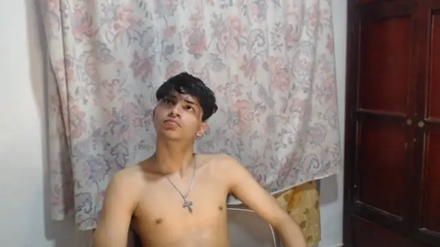 Snapshot of alice_julls chatting on January 2026 05:27:02 PM alice julls online show from January 2026 05:27:02 PM