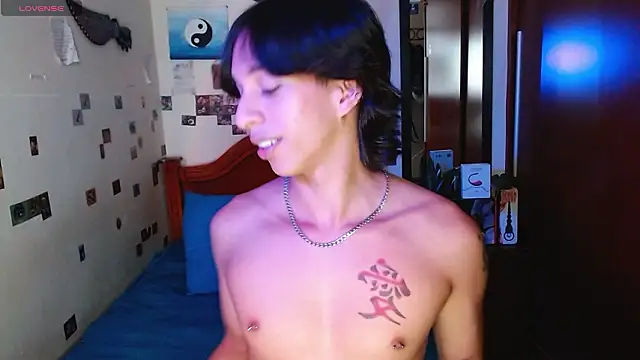 Snapshot of DannyPhantom555 chatting on February 2026 07:43:01 PM DannyPhantom555 online show from February 2026 07:43:01 PM