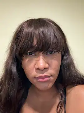 LuckyKhloe online show from May 2026 02:07:01 AM