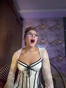 hannachris- online show from January 2026 11:53:01 PM