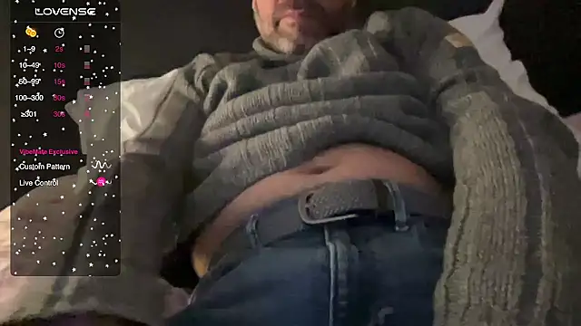 Snapshot of Hotdaddy4u136 chatting on November 2025 03:58:02 PM Hotdaddy4u136 online show from November 2025 03:58:02 PM