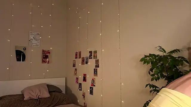 Snapshot of GeorginaHarn chatting on October 2025 08:06:01 AM GeorginaHarn online show from October 2025 08:06:01 AM