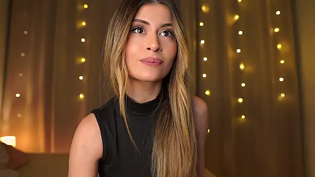 Snapshot of GeorginaHarn chatting on December 2025 02:12:02 PM GeorginaHarn online show from December 2025 02:12:02 PM