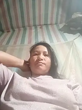 Snapshot of Love-Mama33 chatting on October 2025 12:10:02 AM Love-Mama33 online show from October 2025 12:10:02 AM