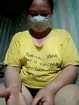 Love-Mama33 online show from February 2026 01:44:01 PM