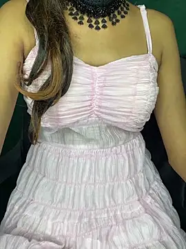 Snapshot of Dora__baby chatting on April 2026 05:08:02 PM Dora baby online show from April 2026 05:08:02 PM