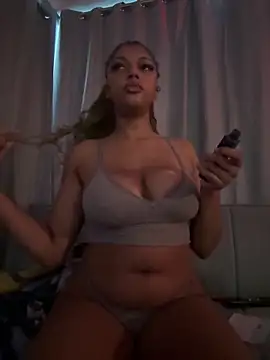 Snapshot of Sexxy_S chatting on October 2025 01:23:02 PM Sexxy S online show from October 2025 01:23:02 PM