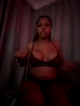 Snapshot of Sexxy_S chatting on November 2025 06:10:01 PM Sexxy S online show from November 2025 06:10:01 PM