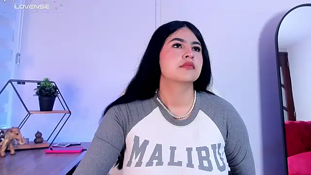 Emma  clark  online show from November 2025 12:26:01 PM