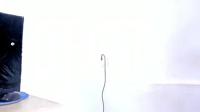 milabiggcoock online show from April 2026 09:01:01 PM