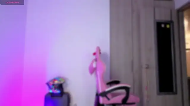 Snapshot of colette_e chatting on October 2025 06:23:01 AM colette e online show from October 2025 06:23:01 AM