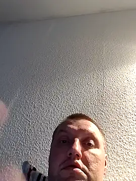 Brutalle88 online show from October 2025 04:19:01 PM