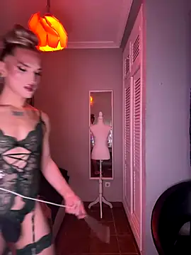 Snapshot of lacattiva chatting on September 2025 09:15:01 PM lacattiva online show from September 2025 09:15:01 PM