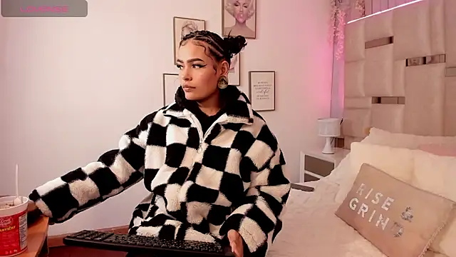 Cleo-smith online show from December 2025 03:56:02 AM