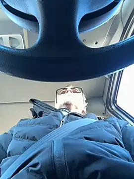 Snapshot of Axl_hot chatting on February 2026 10:07:02 AM Axl hot online show from February 2026 10:07:02 AM