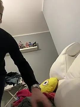 Snapshot of Axl_hot chatting on February 2026 12:53:02 AM Axl hot online show from February 2026 12:53:02 AM