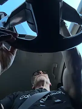 Axl hot online show from April 2026 03:34:02 PM