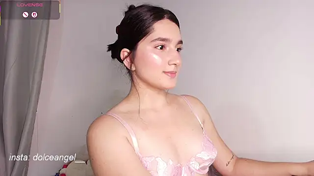 dulceangel   online show from October 2025 10:28:02 PM