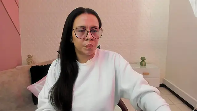 Eva mermaid online show from April 2026 02:04:02 PM