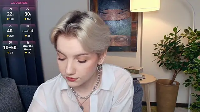 OdelynaAsp online show from November 2025 01:01:01 PM