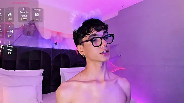 Phillicious   online show from October 2025 10:00:01 PM